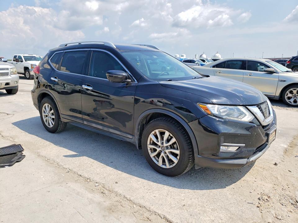 Photo 4 from auction – 2017 NISSAN ROGUE with VIN 5N1AT2MT6HC877674