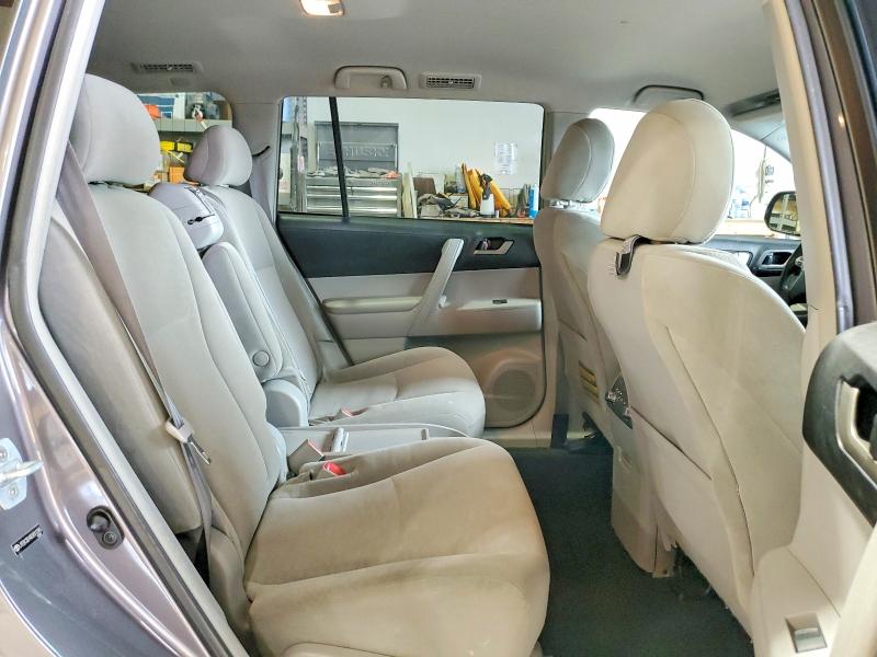 Photo 11 from auction – 2013 TOYOTA HIGHLANDER with VIN JTEBC3EH9D2011245