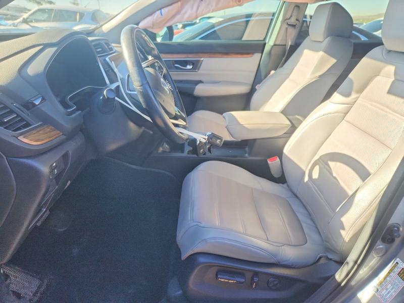 Photo 7 from auction – 2017 HONDA CR-V with VIN 7FARW1H83HE018581