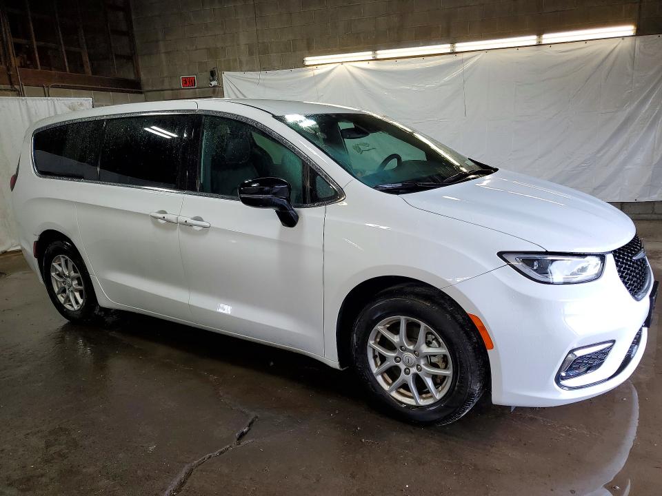 Foto 4 de la subasta – 2026 CHRYSLER PACIFICA con VIN 2C4RC1BG6TR272836