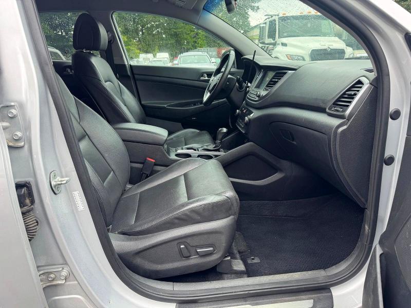 Photo 9 from auction – 2018 HYUNDAI TUCSON with VIN KM8J3CA29JU683318