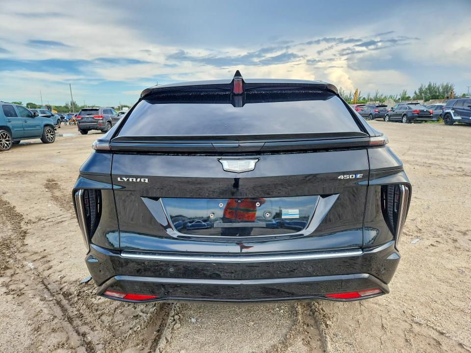 Photo 6 from auction – 2024 CADILLAC LYRIQ with VIN 1GYKPMRK4RZ123464
