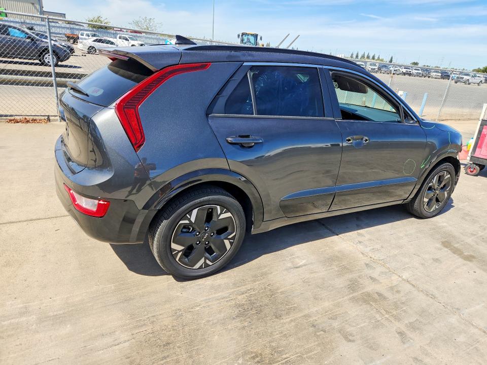 Photo 3 from auction – 2023 KIA NIRO with VIN KNDCR3L14P5034660