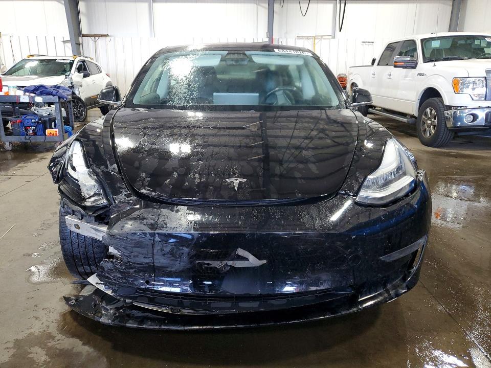 Photo 5 from auction – 2018 TESLA MODEL 3 with VIN 5YJ3E1EB5JF103111