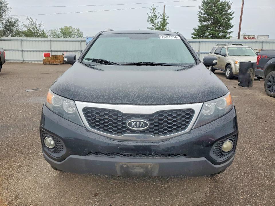 Photo 5 from auction – 2013 KIA SORENTO with VIN 5XYKT3A62DG324328