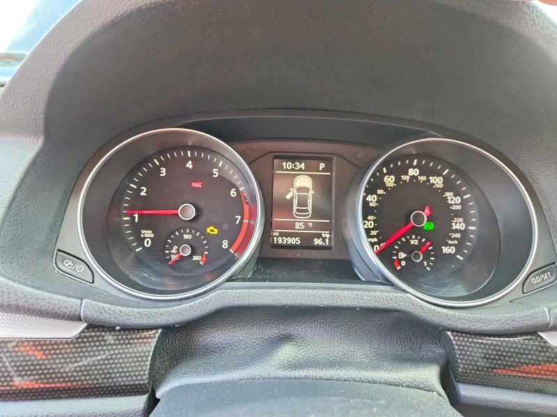Photo 9 from auction – 2018 VOLKSWAGEN PASSAT with VIN 1VWJM7A34JC050830