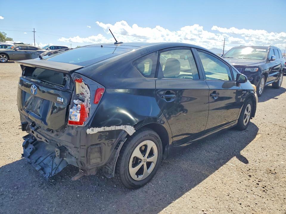 Photo 3 from auction – 2014 TOYOTA PRIUS with VIN JTDKN3DU6E0360440