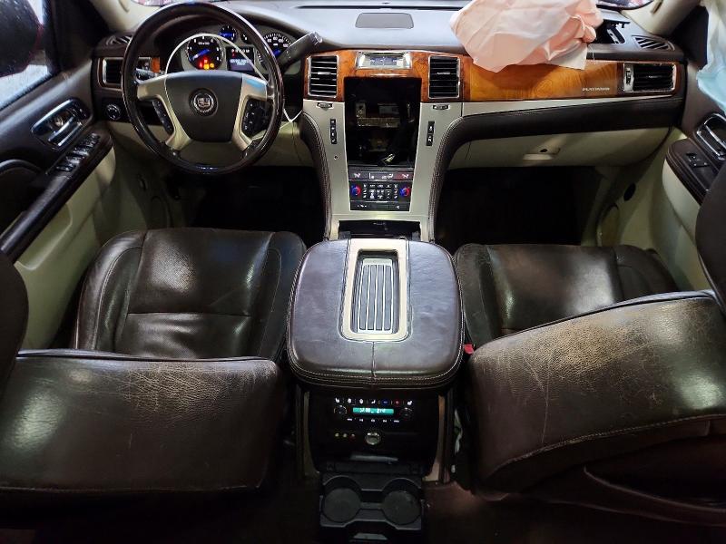 Photo 8 from auction – 2007 CADILLAC ESCALADE with VIN 1GYFK63867R420905