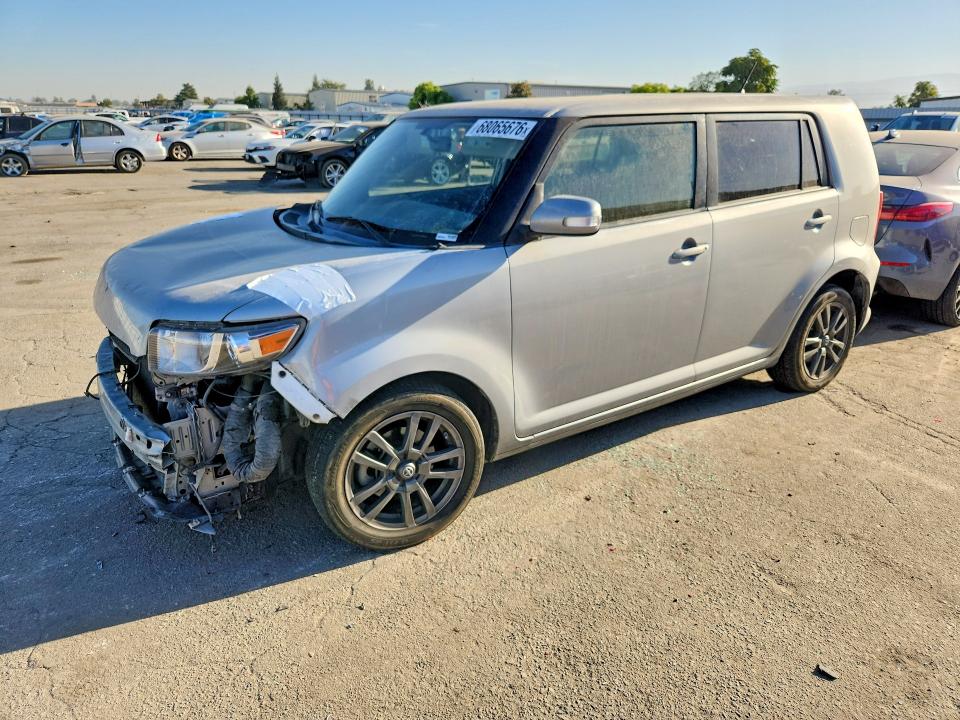 SCION XB 2013 with VIN JTLZE4FE5DJ042106 - Photo from auction