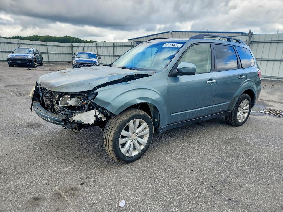 SUBARU FORESTER 2012 с VIN JF2SHADC7CH425296 - Фото с аукциона