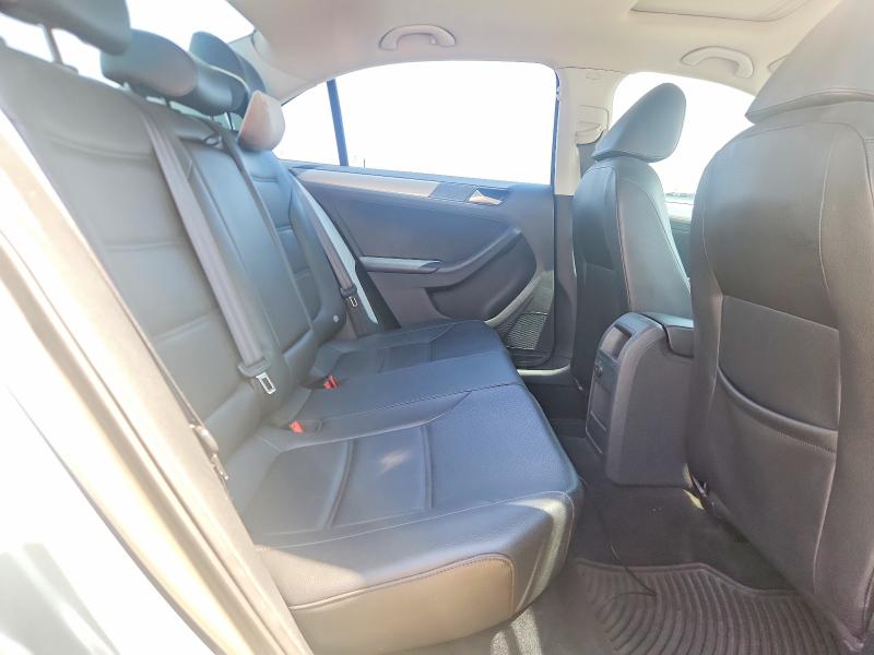 Photo 10 from auction – 2016 VOLKSWAGEN JETTA with VIN 3VWD67AJ6GM313655
