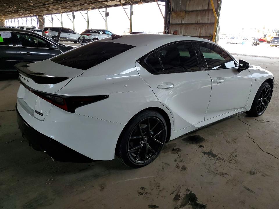 Zdjęcie 3 z aukcji – 2026 LEXUS IS 350 z VIN JTHBZ1B24T5102846