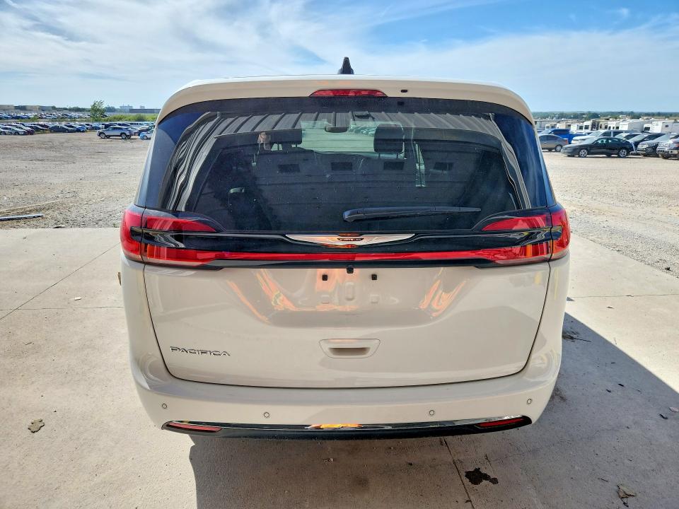 Zdjęcie 6 z aukcji – 2026 CHRYSLER PACIFICA z VIN 2C4RC1BG2TR179487