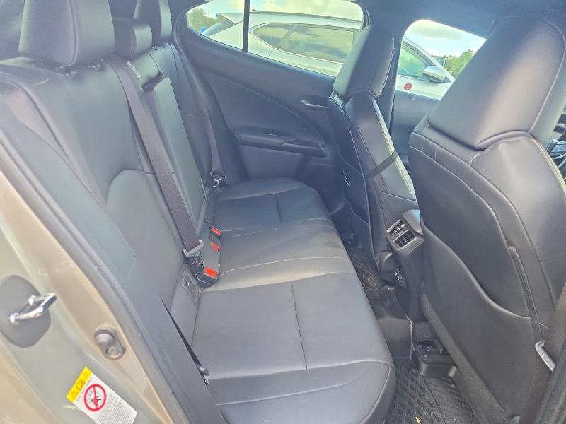 Photo 10 from auction – 2019 LEXUS UX with VIN JTHU9JBH8K2004383