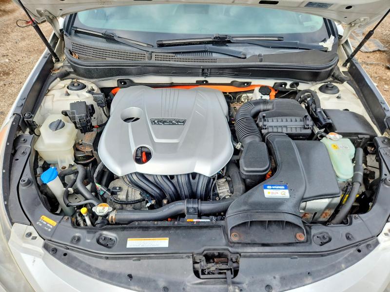Photo 11 from auction – 2015 HYUNDAI SONATA HYBRID with VIN KMHEC4A41FA126369