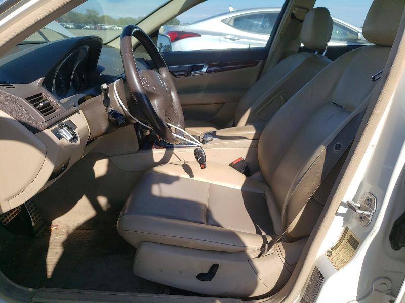 Photo 7 from auction – 2011 MERCEDES-BENZ C with VIN WDDGF5EB5BR176597