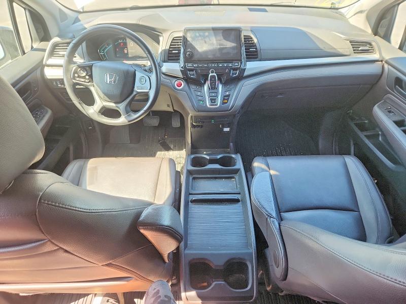 Photo 8 from auction – 2018 HONDA ODYSSEY with VIN 5FNRL6H84JB065013