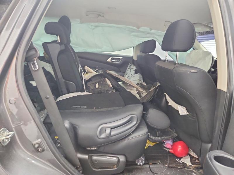 Photo 10 from auction – 2019 NISSAN PATHFINDER with VIN 5N1DR2MN4KC584392