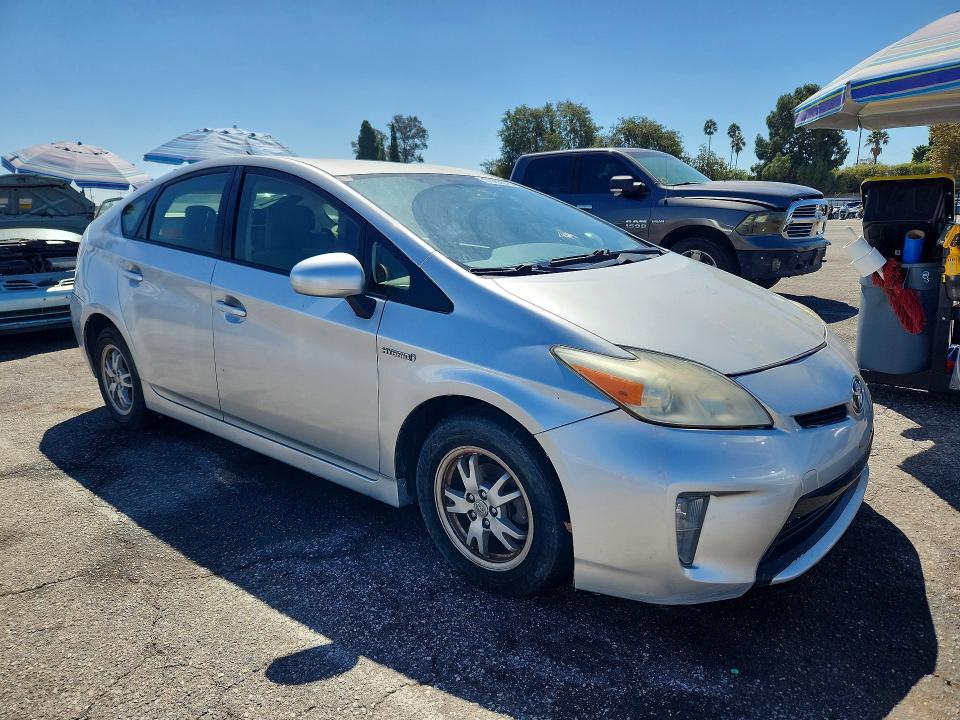 Photo 4 from auction – 2014 TOYOTA PRIUS with VIN JTDKN3DU1E0376352