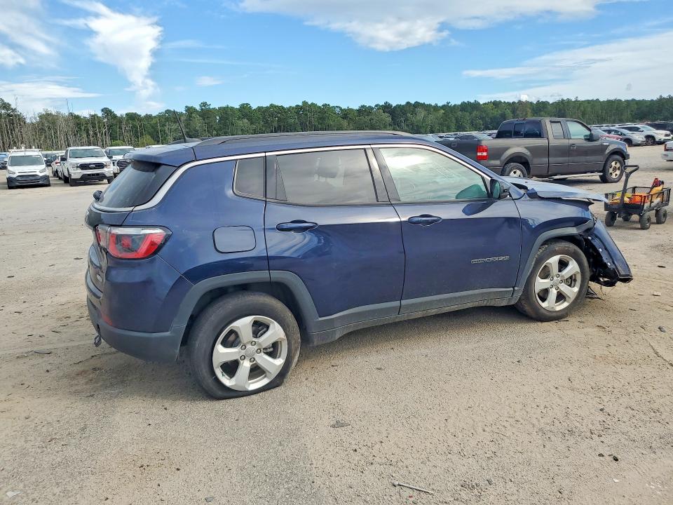 Photo 3 from auction – 2019 JEEP COMPASS with VIN 3C4NJCBB7KT685493