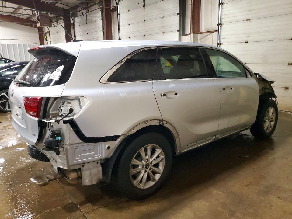 Photo 3 from auction – 2019 KIA SORENTO with VIN 5XYPG4A50KG554180