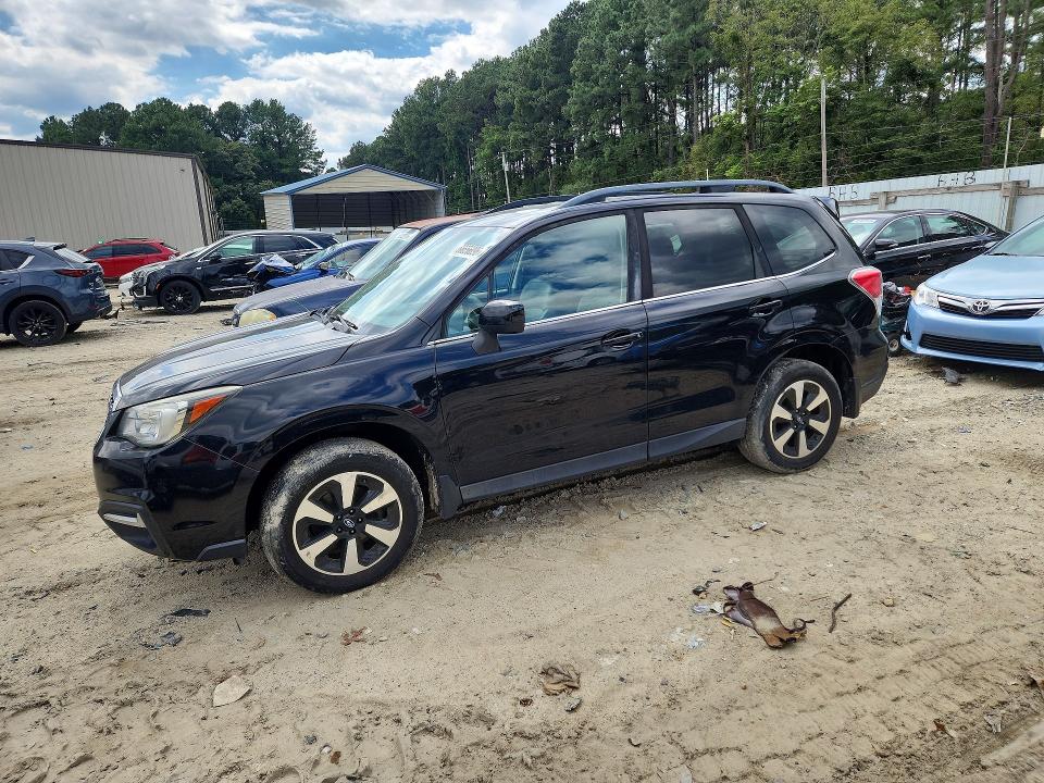SUBARU FORESTER 2017 with VIN JF2SJAJC7HH400866 - Photo from auction