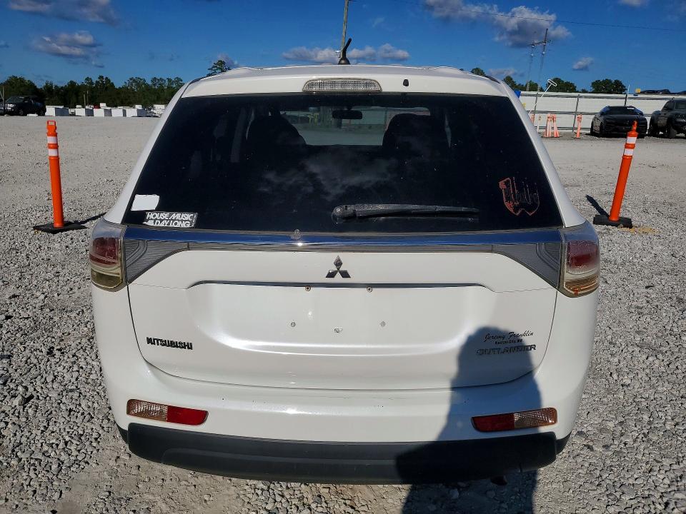 Photo 6 from auction – 2014 MITSUBISHI OUTLANDER with VIN JA4AD2A36EZ010879