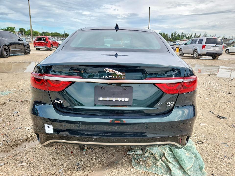 Photo 6 from auction – 2021 JAGUAR XF with VIN SAJBL4GX7MCY90027