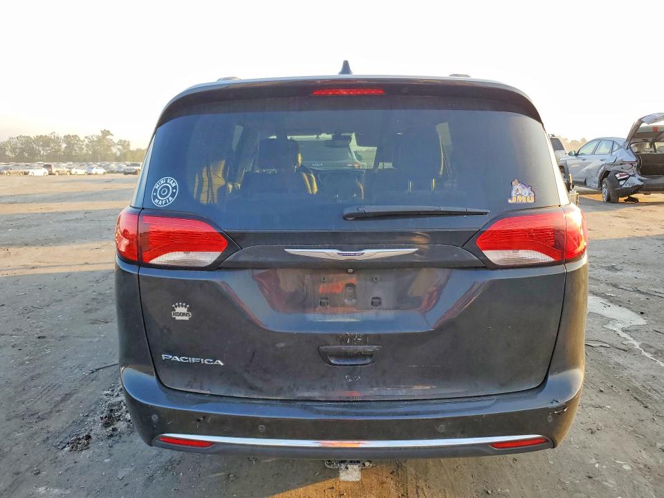 Photo 6 from auction – 2020 CHRYSLER PACIFICA with VIN 2C4RC1BG9LR129010