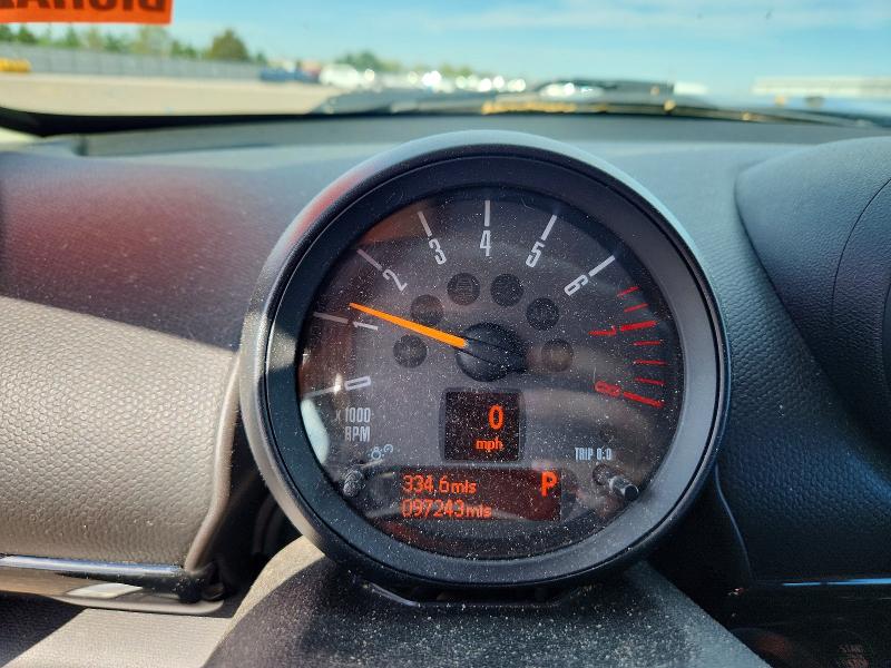 Photo 9 from auction – 2015 MINI COOPER with VIN WMWZC5C53FWP47338