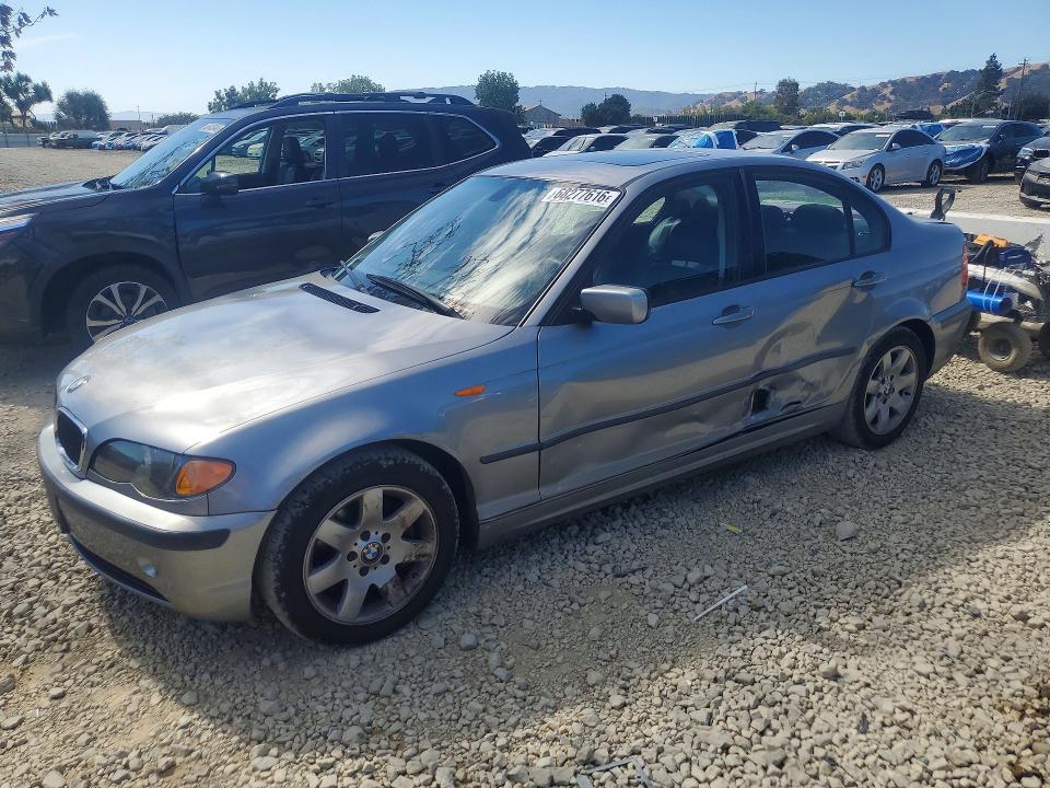 BMW 325 2005 with VIN WBAEV33465KN98854 - Photo from auction