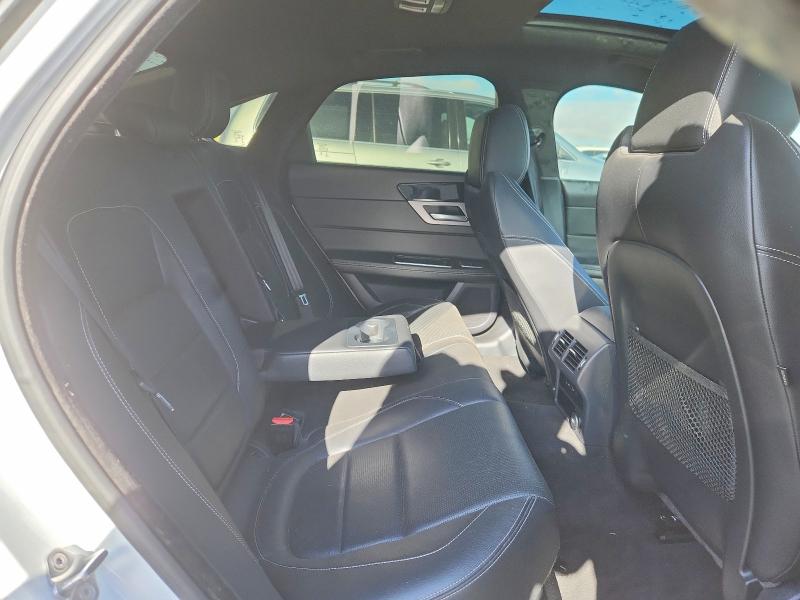 Photo 10 from auction – 2016 JAGUAR XF with VIN SAJBF4BV5GCY16283