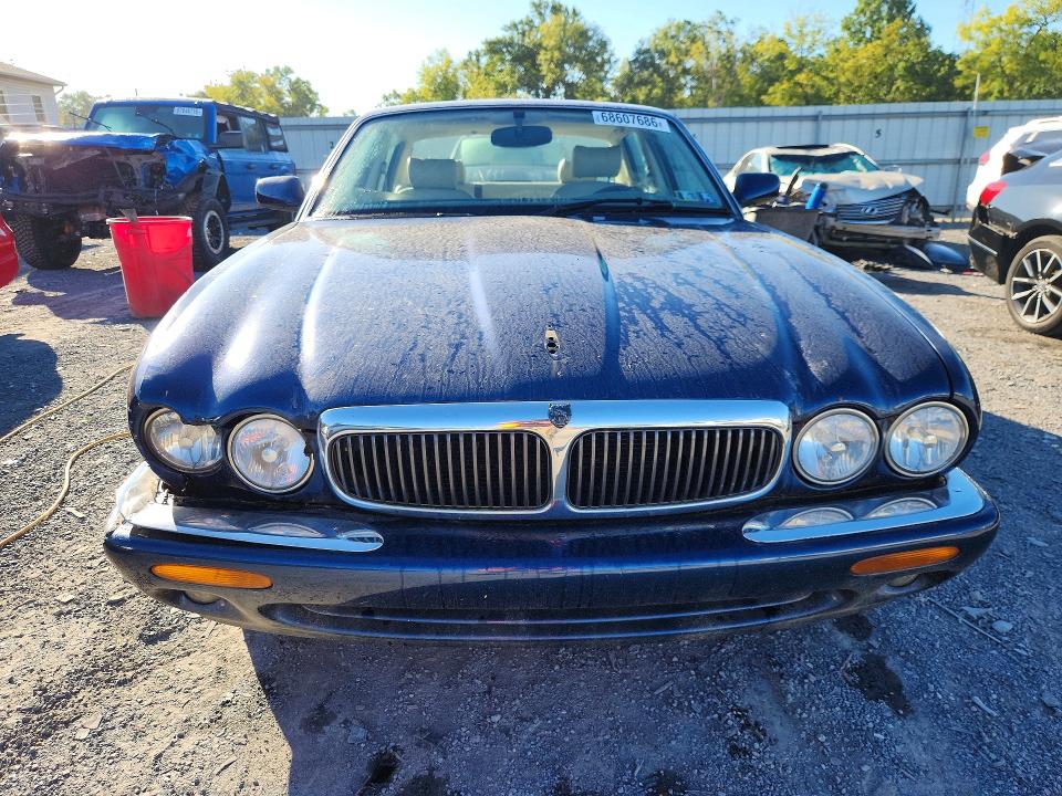 Photo 5 from auction – 1998 JAGUAR XJ8 with VIN SAJHX1240WC813934