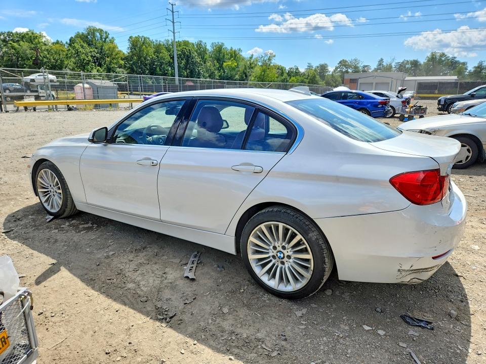 Zdjęcie 2 z aukcji – 2015 BMW 328 z VIN WBA3B3C50FJ983732