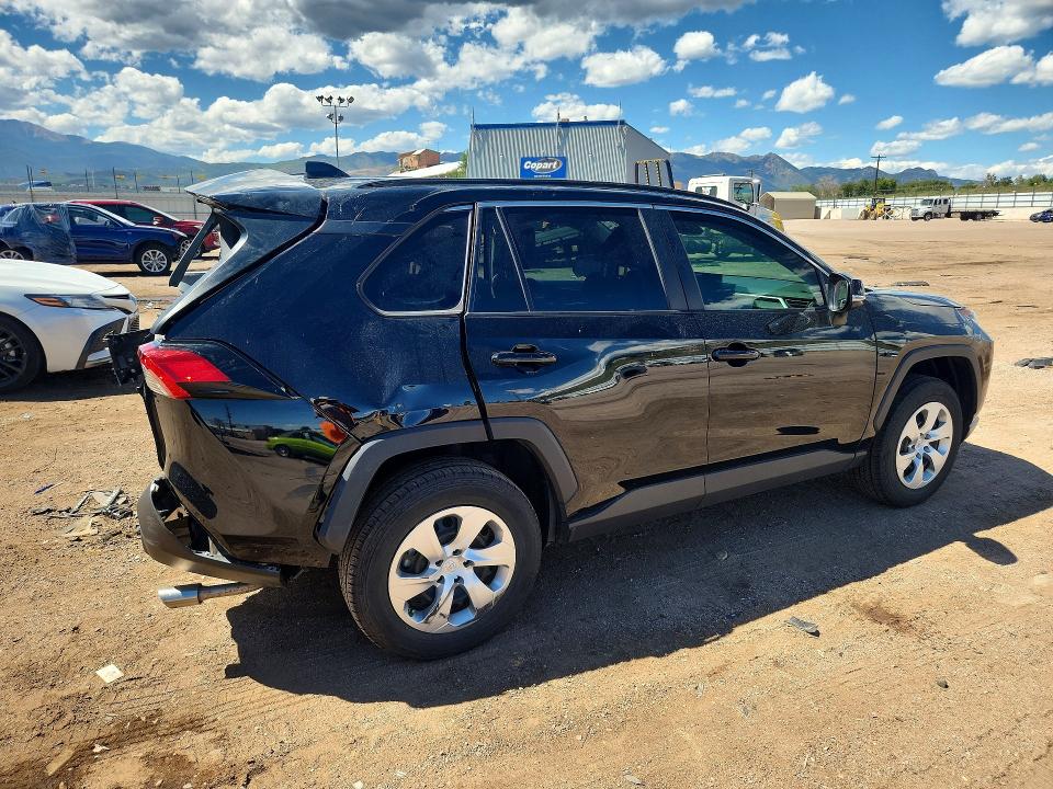 Photo 3 from auction – 2021 TOYOTA RAV4 with VIN 2T3G1RFV1MW148288