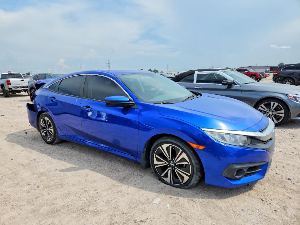 Photo 4 from auction – 2016 HONDA CIVIC with VIN 19XFC1F32GE013052
