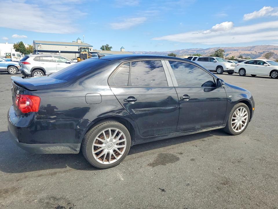 Photo 3 from auction – 2008 VOLKSWAGEN JETTA with VIN 3VWRA71K48M173779