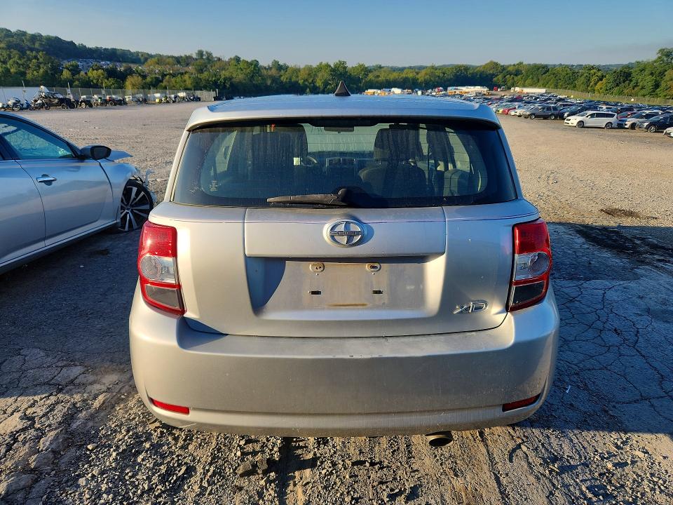 صورة رقم 6 من المزاد - 2011 SCION XD مع VIN JTKKU4B47B1013421