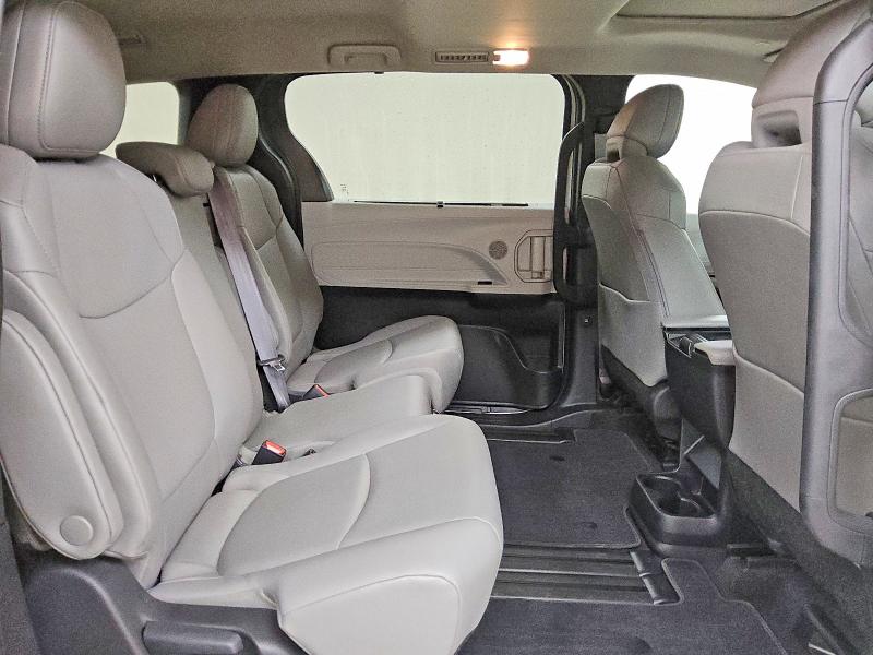 Photo 11 from auction – 2025 TOYOTA SIENNA with VIN 5TDYRKEC6SS256974