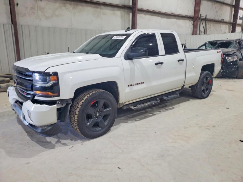 CHEVROLET SILVERADO 2018 с VIN 1GCVKREH2JZ123170 - Снимка от търг