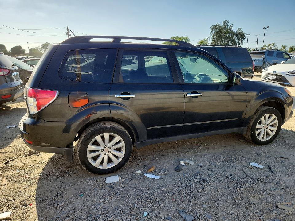 Photo 3 from auction – 2012 SUBARU FORESTER with VIN JF2SHADC4CH446977