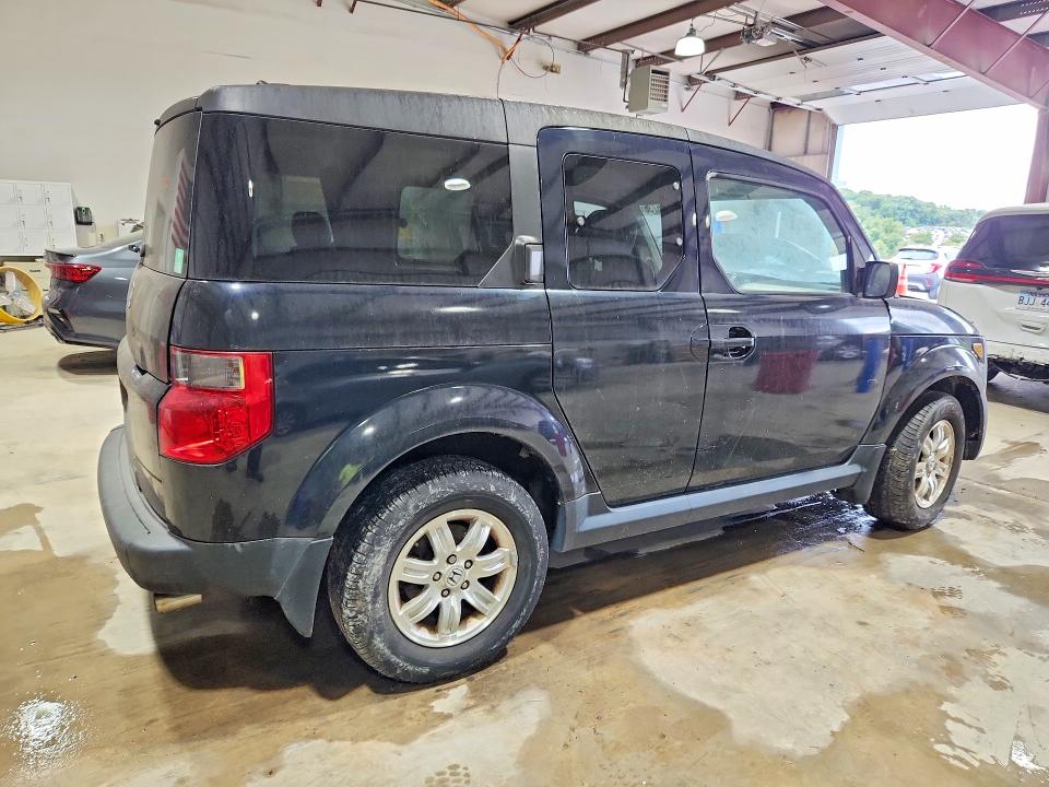 Photo 3 from auction – 2007 HONDA ELEMENT with VIN 5J6YH18717L003334