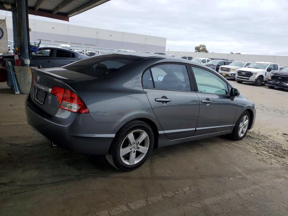 Photo 3 from auction – 2010 HONDA CIVIC with VIN 19XFA1F6XAE065956