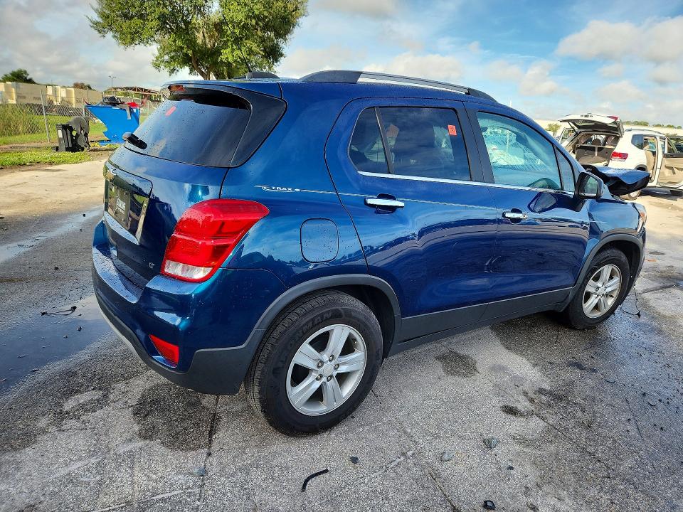 Photo 3 from auction – 2020 CHEVROLET TRAX with VIN 3GNCJLSBXLL127525