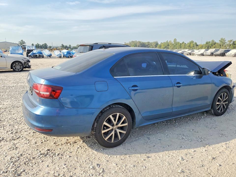 Photo 3 from auction – 2017 VOLKSWAGEN JETTA with VIN 3VWDB7AJ4HM203832