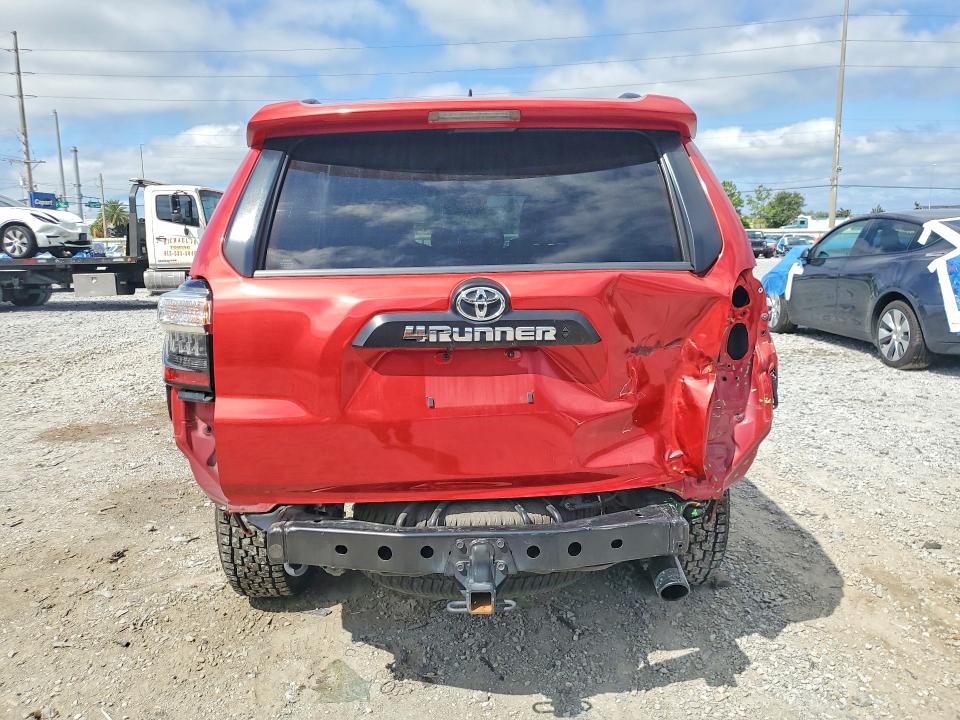Photo 6 from auction – 2020 TOYOTA 4RUNNER with VIN JTEBU5JR5L5812047