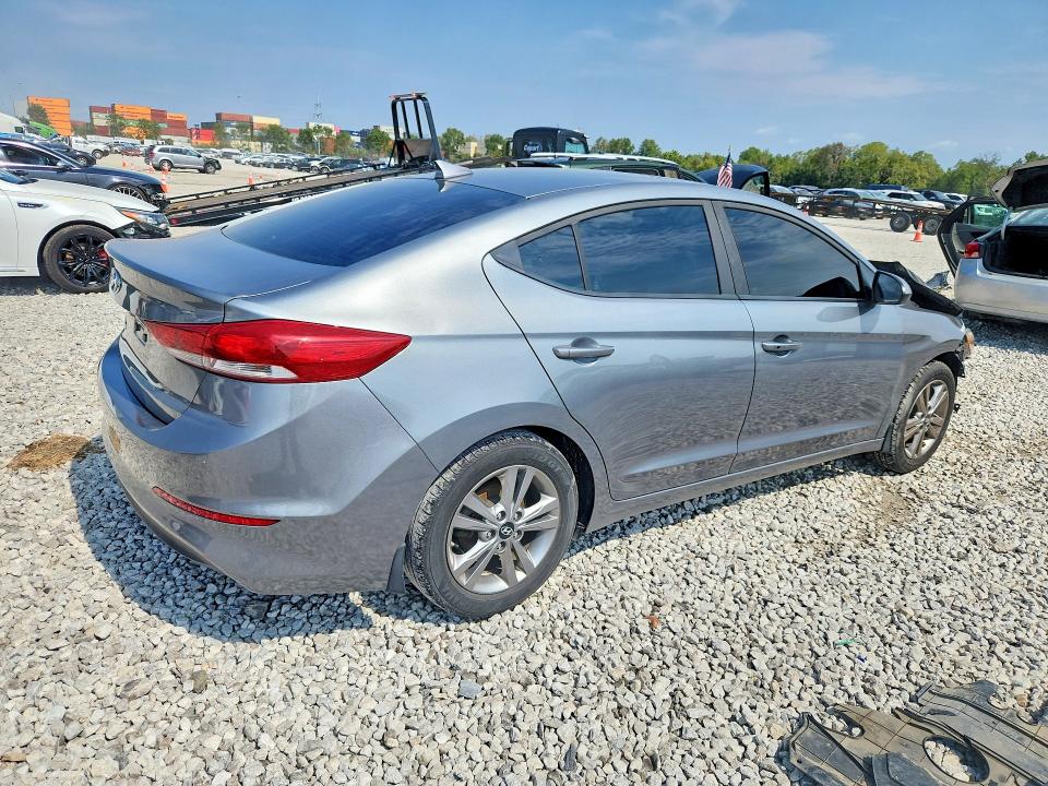 Снимка 3 от търг – 2018 HYUNDAI ELANTRA с VIN KMHD84LF9JU555486