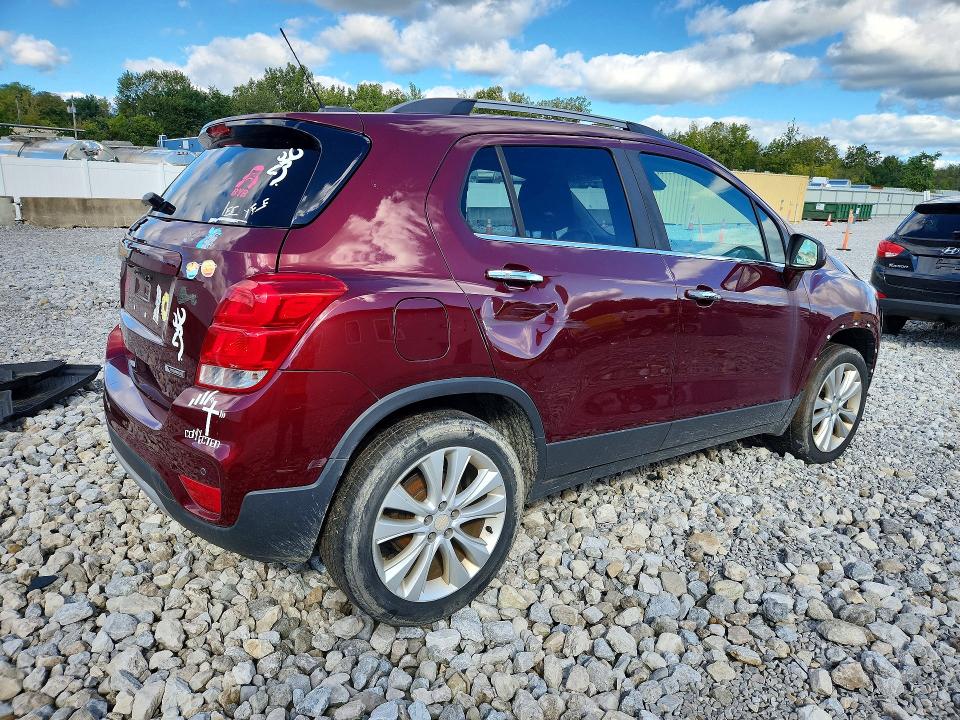 Photo 3 from auction – 2017 CHEVROLET TRAX with VIN 3GNCJRSB2HL270835