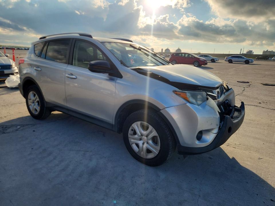 Снимка 4 от търг – 2014 TOYOTA RAV4 с VIN JTMZFREV2EJ014689