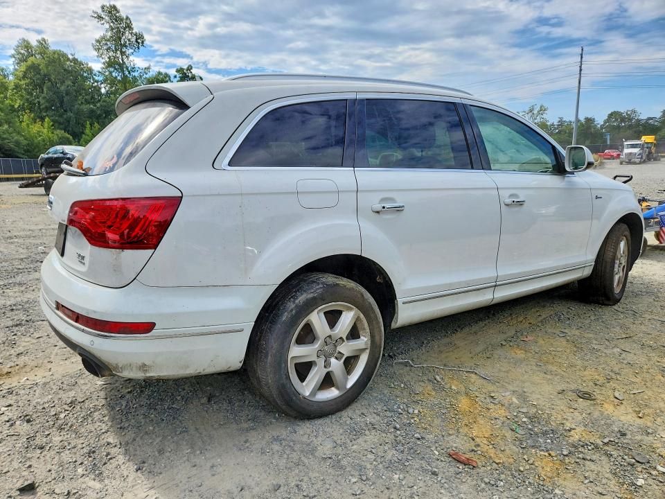Photo 3 from auction – 2015 AUDI Q7 with VIN WA1LGAFE9FD016498